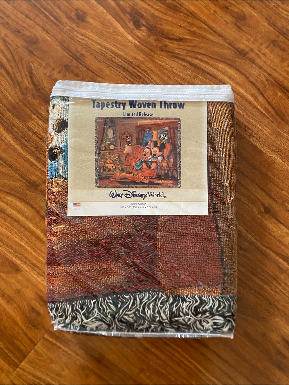 NWT New Disney World Mickey’s Holiday Gathering Tapestry Woven Throw 60" x 50"